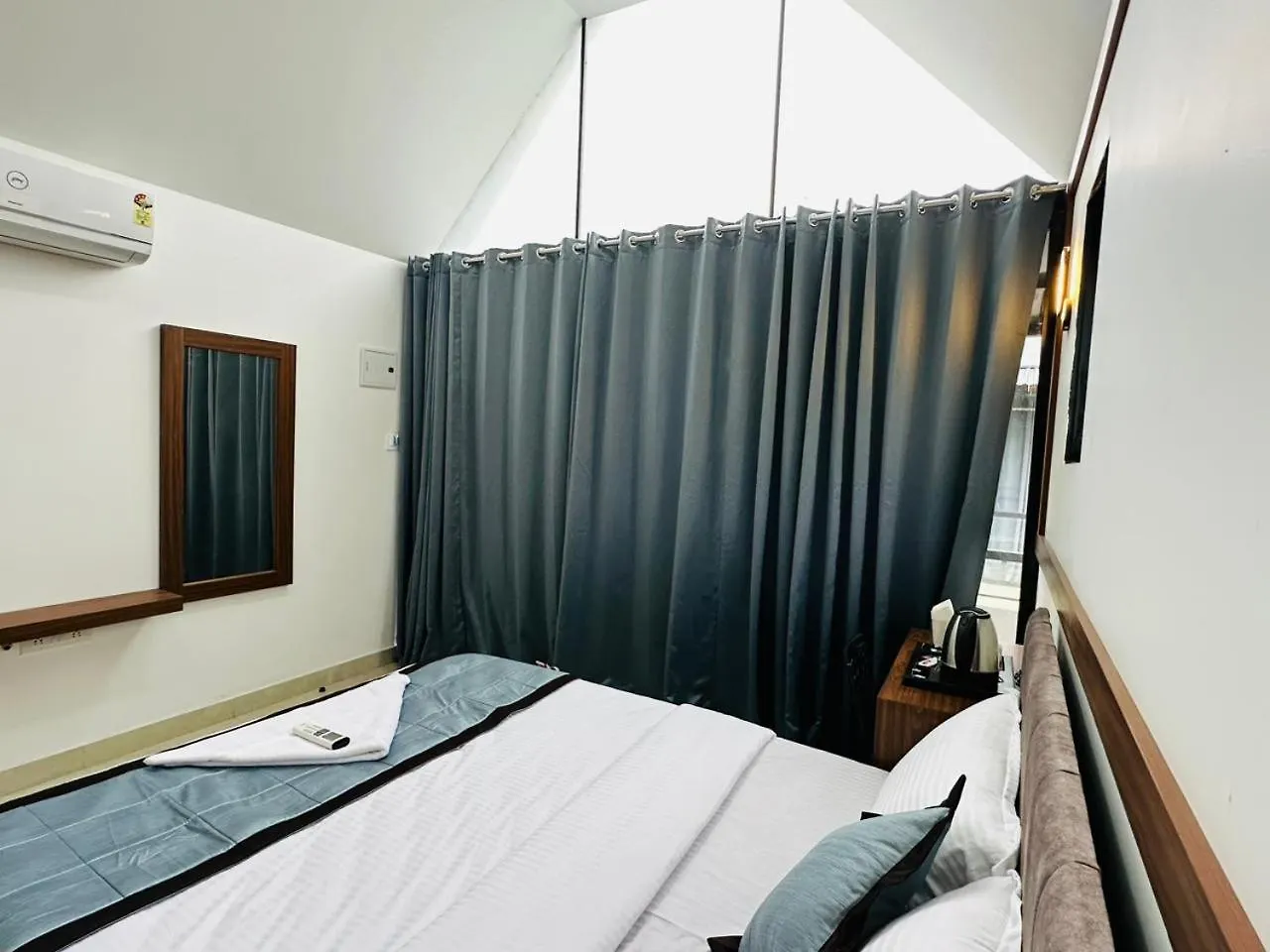 فندق Tcs Rooms Ezhilode Payyanur Payyannur
